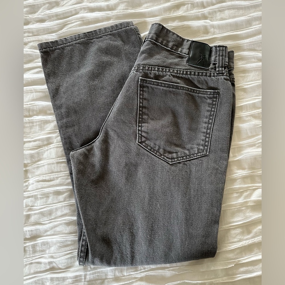 Marc Ecko jeans size 34/32 color is gray in very good condition!